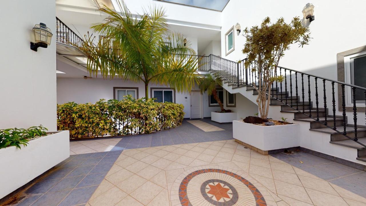 Charmante Wohnung Direkt Am Meer, Kostenloses Wlan プエルト・デ・モガン エクステリア 写真